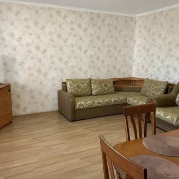 Сдается 1-комнатная квартира, 38 м²
