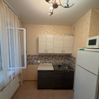 Сдается 1-комнатная квартира, 35 м²