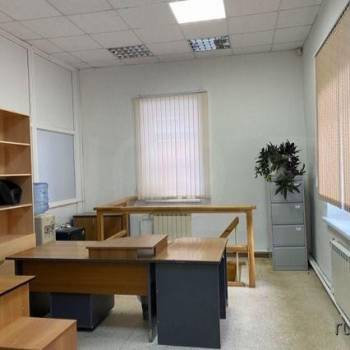 Сдается Нежилое помещение, 935 м²