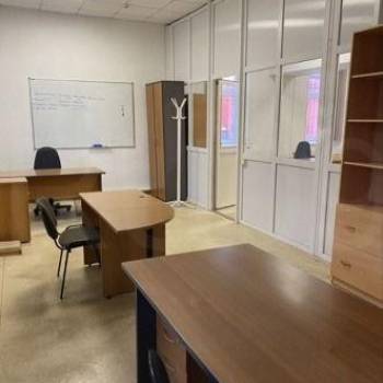 Сдается Нежилое помещение, 935 м²