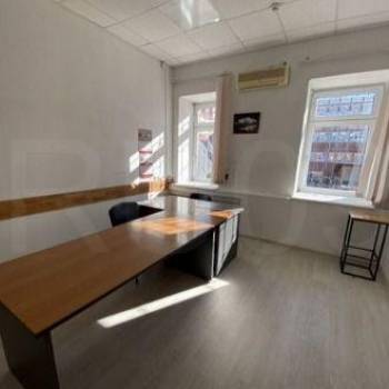 Сдается Нежилое помещение, 935 м²