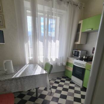 Сдается 1-комнатная квартира, 39 м²