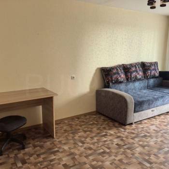 Сдается 1-комнатная квартира, 39 м²
