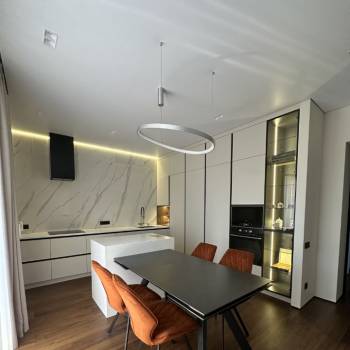 Продается 3-х комнатная квартира, 139,2 м²