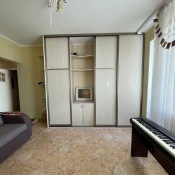 Сдается 1-комнатная квартира, 42 м²