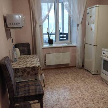 Сдается 1-комнатная квартира, 44 м²