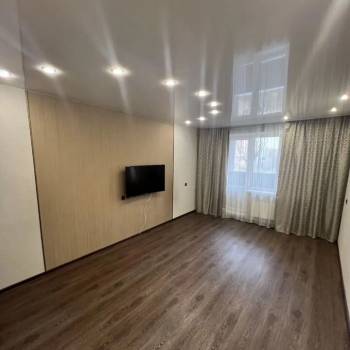 Сдается 2-х комнатная квартира, 700 м²