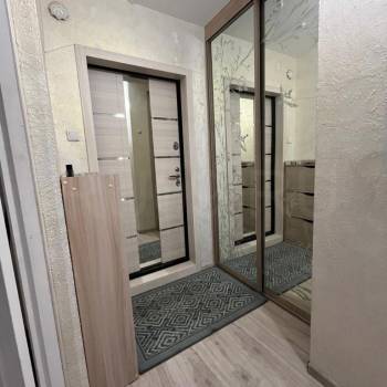Продается 1-комнатная квартира, 35 м²