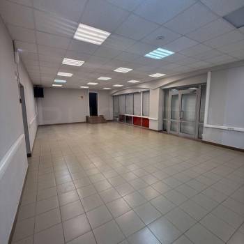 Сдается Нежилое помещение, 262 м²