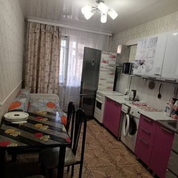 Сдается 1-комнатная квартира, 43 м²