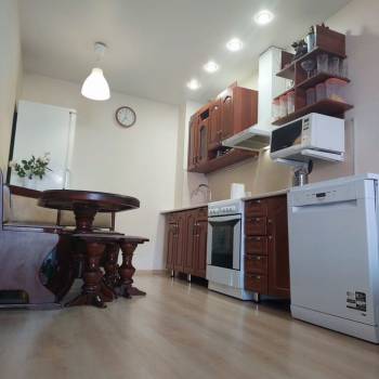 Продается 1-комнатная квартира, 53 м²