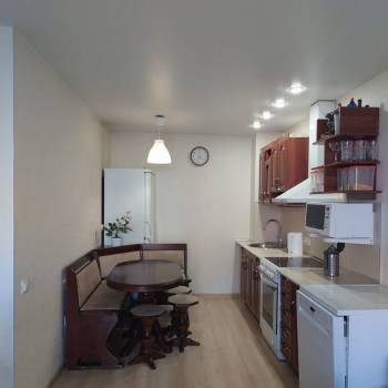 Продается 1-комнатная квартира, 53 м²