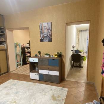 Продается 1-комнатная квартира, 52,4 м²