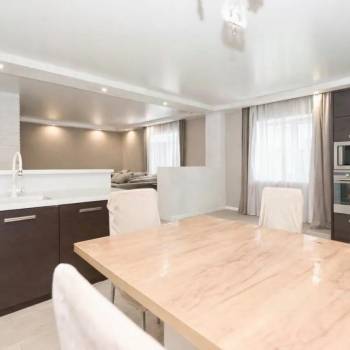 Продается Дом, 190 м²