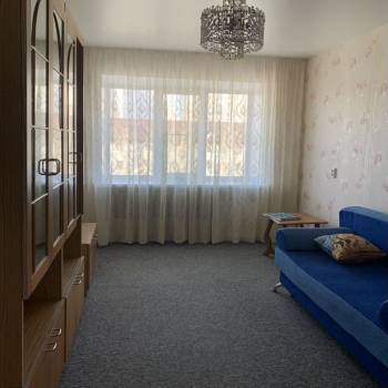 Сдается Многокомнатная квартира, 60 м²