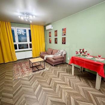 Сдается 1-комнатная квартира, 60 м²