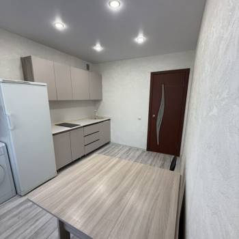 Сдается 2-х комнатная квартира, 100 м²
