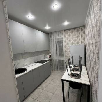 Сдается Многокомнатная квартира, 80 м²