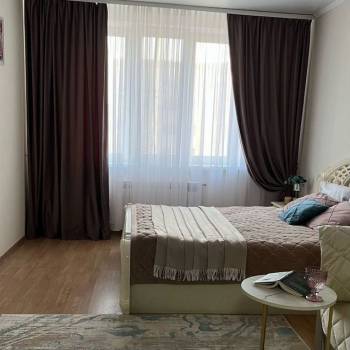 Сдается 1-комнатная квартира, 49 м²