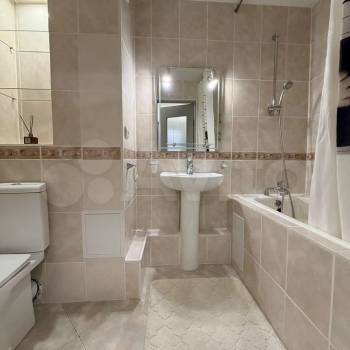 Сдается 1-комнатная квартира, 40 м²