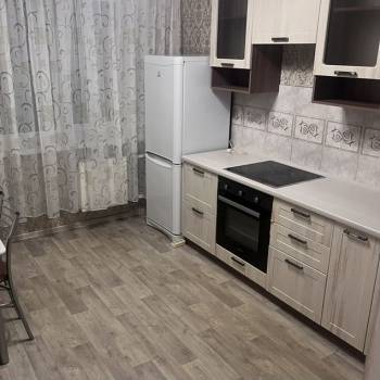 Сдается 1-комнатная квартира, 42 м²