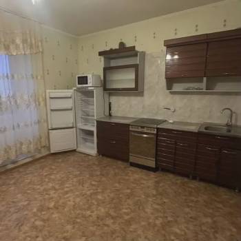 Сдается 1-комнатная квартира, 51,2 м²