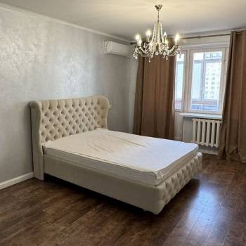 Продается 2-х комнатная квартира, 72,5 м²