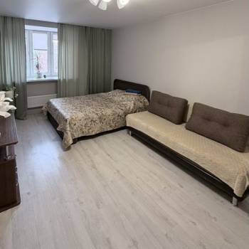 Сдается 1-комнатная квартира, 65 м²