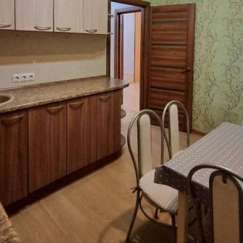 Сдается 1-комнатная квартира, 46 м²