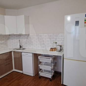 Сдается 2-х комнатная квартира, 82 м²