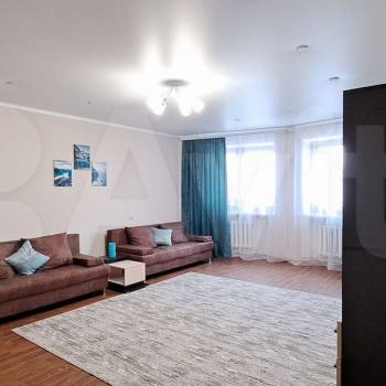 Сдается 2-х комнатная квартира, 82 м²