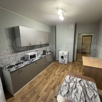 Сдается 1-комнатная квартира, 41 м²