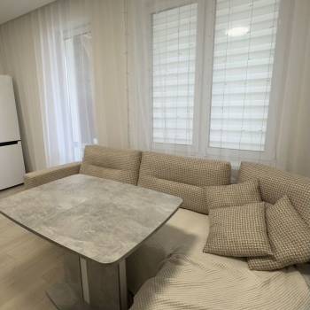 Сдается Многокомнатная квартира, 60 м²