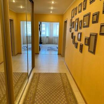 Сдается 2-х комнатная квартира, 74 м²