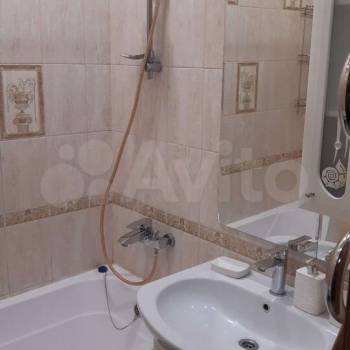 Сдается 1-комнатная квартира, 52 м²