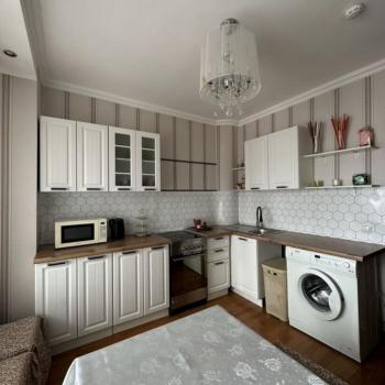 Сдается 2-х комнатная квартира, 75 м²