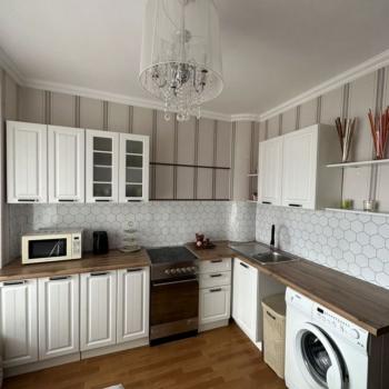 Сдается 2-х комнатная квартира, 75 м²