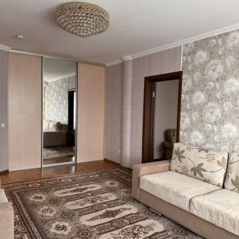 Сдается 2-х комнатная квартира, 75 м²
