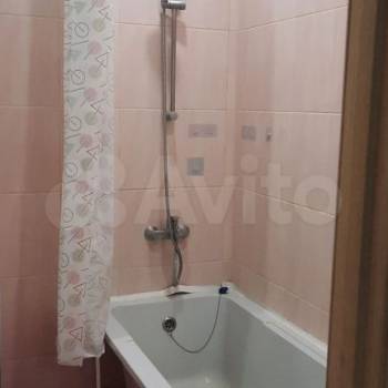 Сдается 1-комнатная квартира, 49 м²