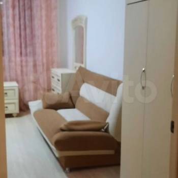 Сдается 1-комнатная квартира, 49 м²