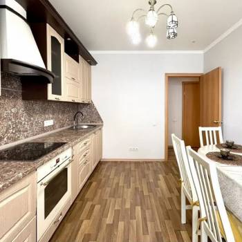 Сдается 2-х комнатная квартира, 76,3 м²