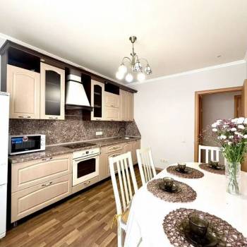 Сдается 2-х комнатная квартира, 76,3 м²