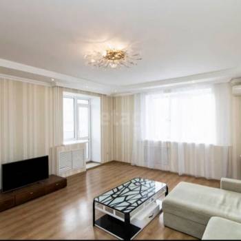 Сдается 2-х комнатная квартира, 80 м²