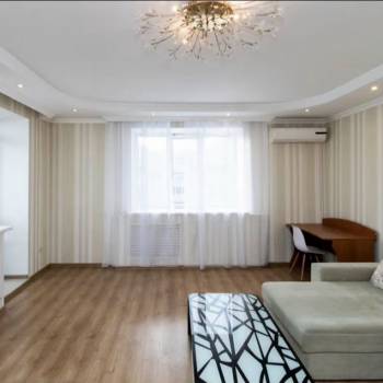 Сдается 2-х комнатная квартира, 80 м²