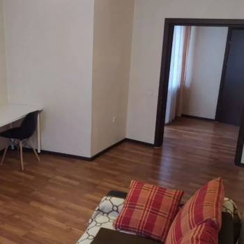 Сдается 1-комнатная квартира, 72 м²