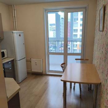 Сдается 1-комнатная квартира, 40 м²
