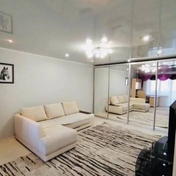 Продается 1-комнатная квартира, 46 м²
