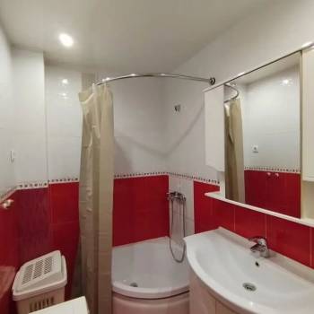 Продается 1-комнатная квартира, 46 м²