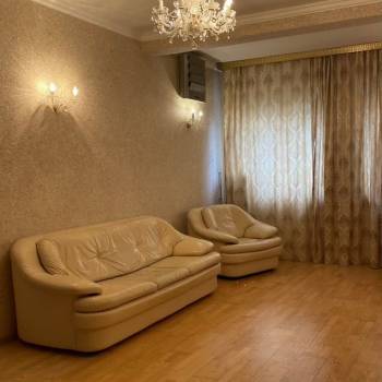 Продается Многокомнатная квартира, 174,7 м²