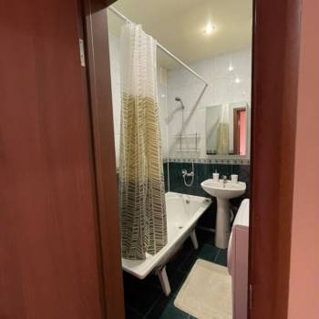 Сдается 1-комнатная квартира, 50 м²